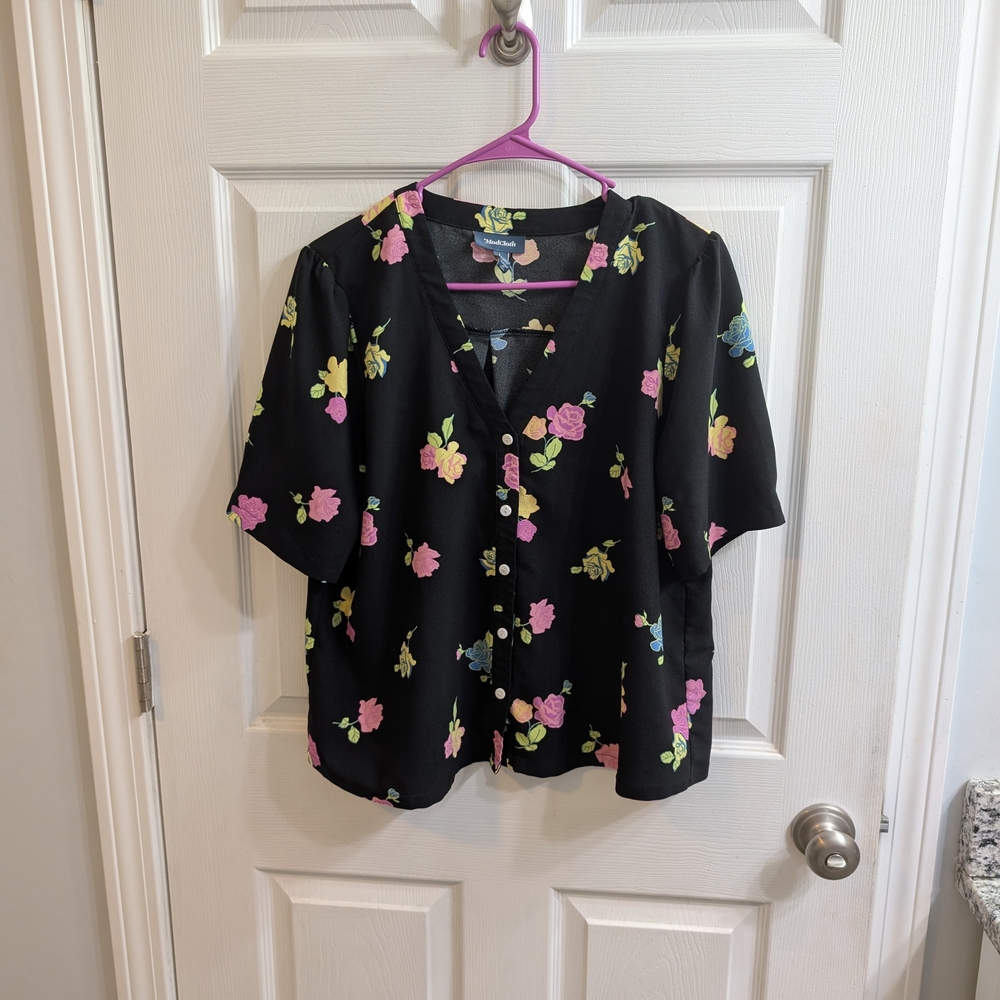 Modcloth Black Floral Button Up Short Sleeve Blouse - Size L
